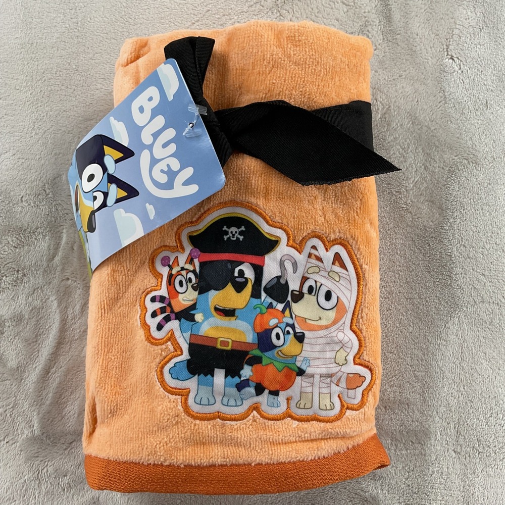 Bluey Halloween 2 Pack Hand Towels Orange Bandit Bingo Chilli Pirate Mummy New